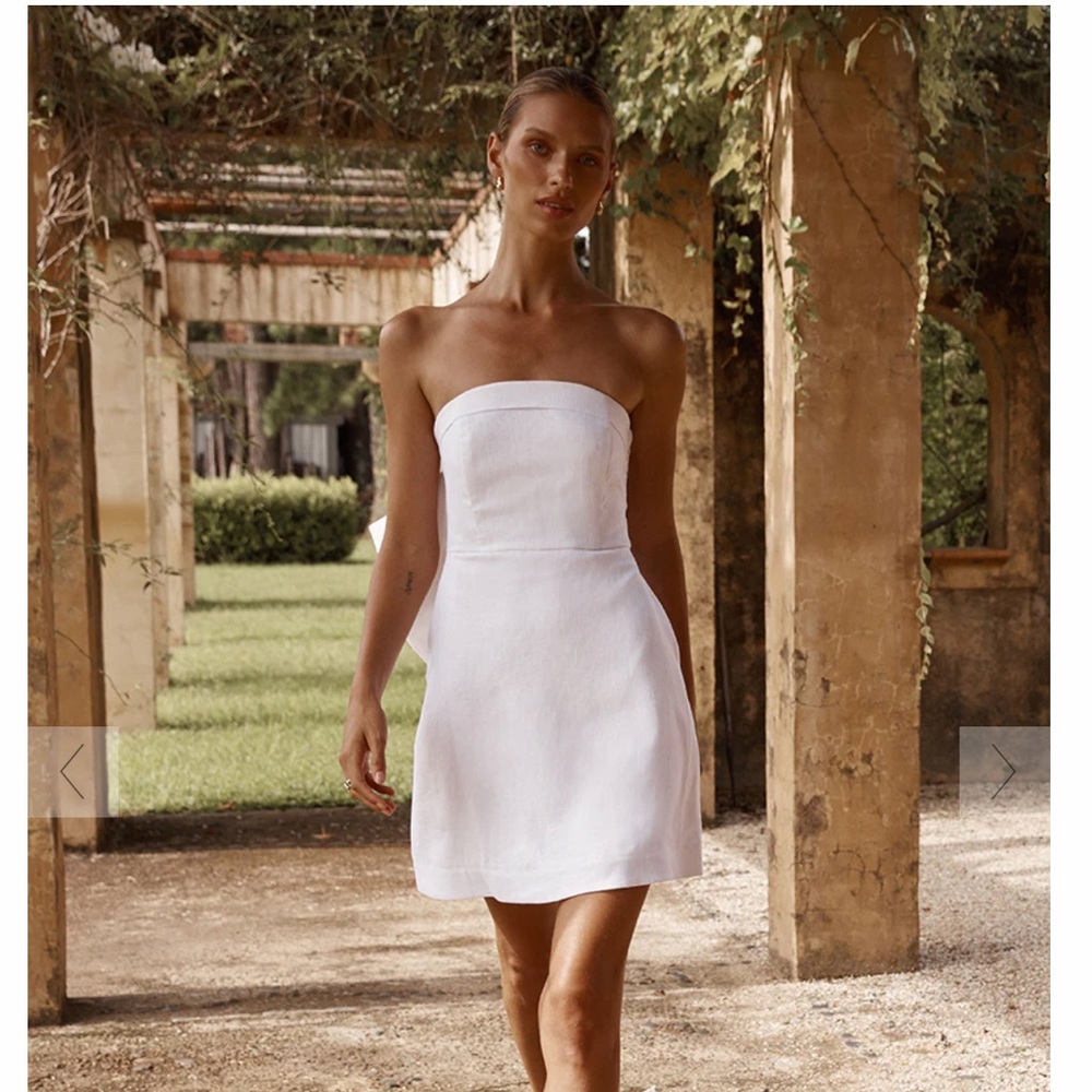 DISSH Aisle White Linen Back Bow Dress
